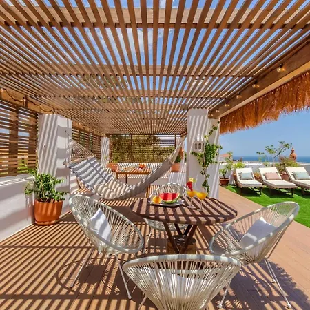 Penthouse Oasis With Private Pool Apartament