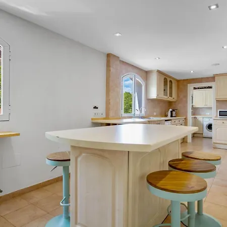 Penthouse Oasis With Private Pool 아파트 *