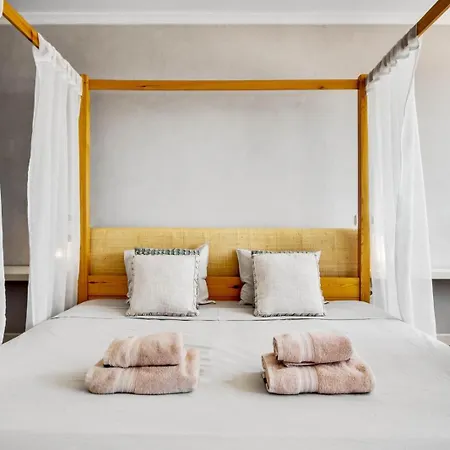 Penthouse Oasis With Private Pool Apartment