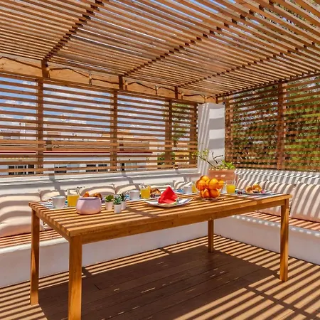 Penthouse Oasis With Private Pool