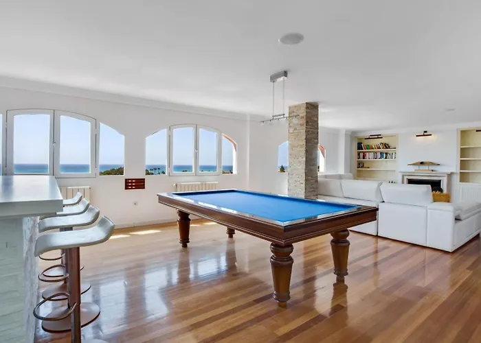 Penthouse Oasis With Private Pool