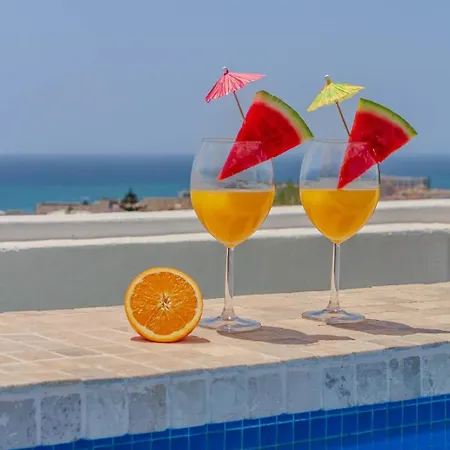 Penthouse Oasis With Private Pool *