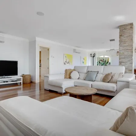 Penthouse Oasis With Private Pool Lägenhet