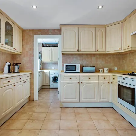 Penthouse Oasis With Private Pool *