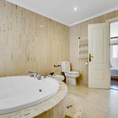 Penthouse Oasis With Private Pool Lägenhet