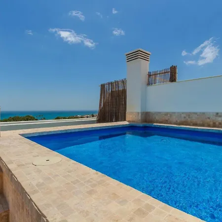 Penthouse Oasis With Private Pool