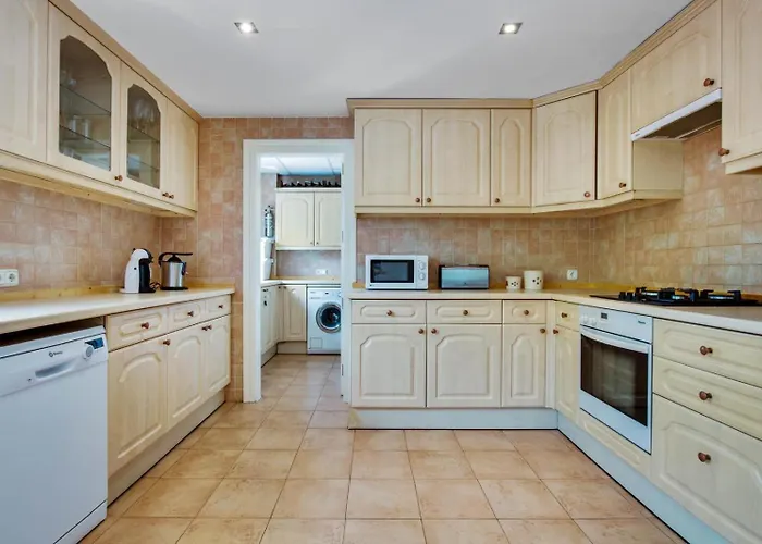 Penthouse Oasis With Private Pool *